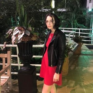 Meet your Posher, Alexandra